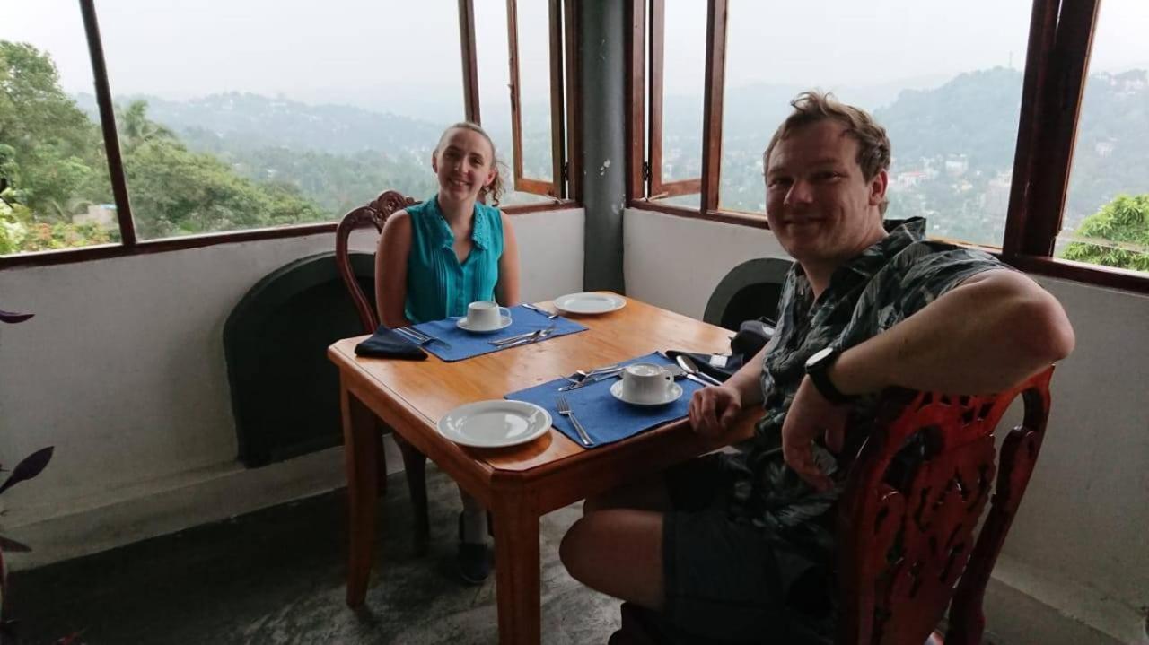 Hotel Ceylon Breeze Kandy Zewnętrze zdjęcie