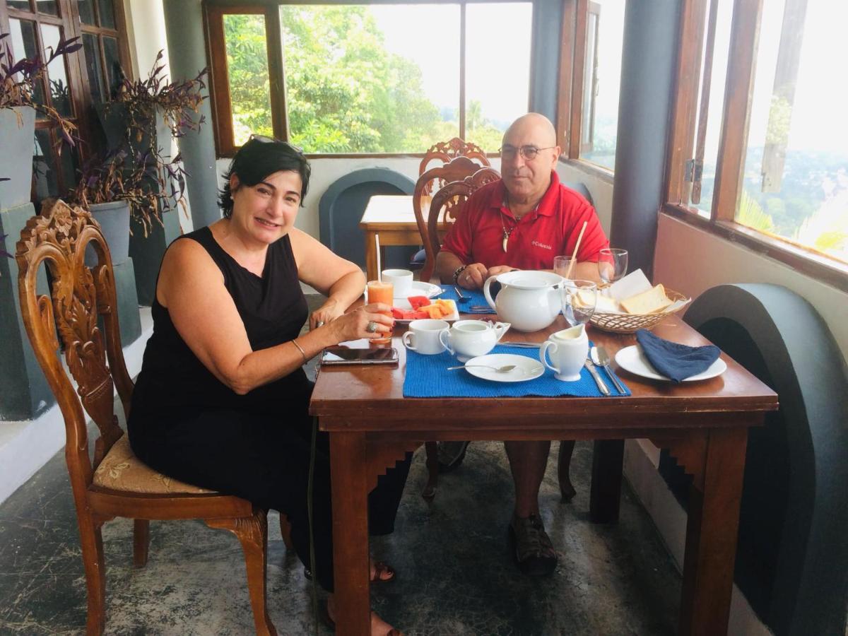 Hotel Ceylon Breeze Kandy Zewnętrze zdjęcie